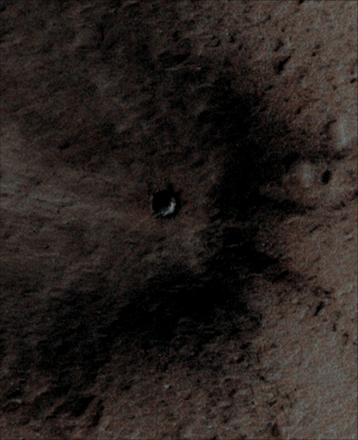 Fresh Impact in Elysium Planitia (EMDM)